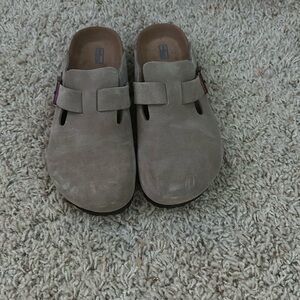 Size 40 Boston Birkenstocks practically new